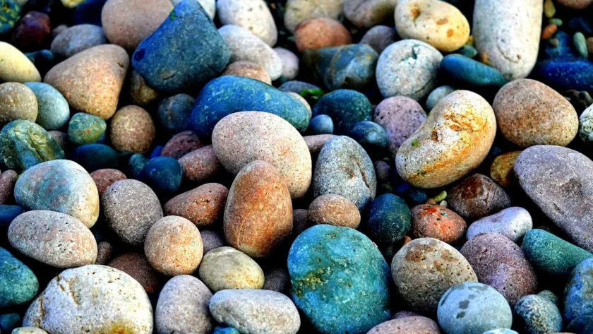 Keindahan dan Kegunaan Batu Alam Kuning Gading untuk Interior Anda